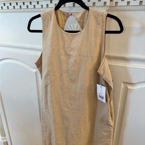 crown & ivy Beige Sleeveless Shift Dress